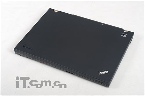 終極移動(dòng)工作站 ThinkPad W500評(píng)測(cè)