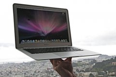 <b>蘋(píng)果的二手Macbook air機(jī)型屏幕背光與A面外殼一體詳解！</b>